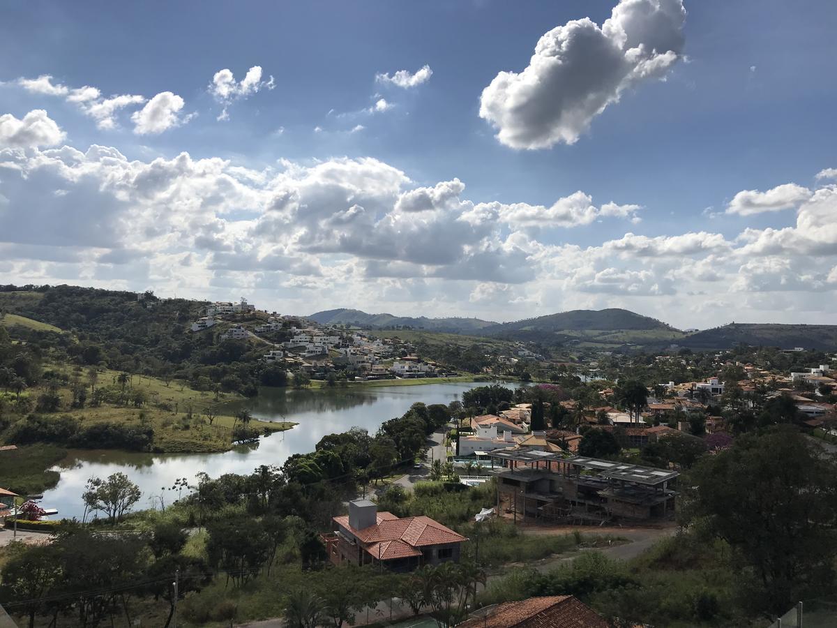 Suites De Luxo Paraiso De Minas Escarpas Capitolio Bagian luar foto
