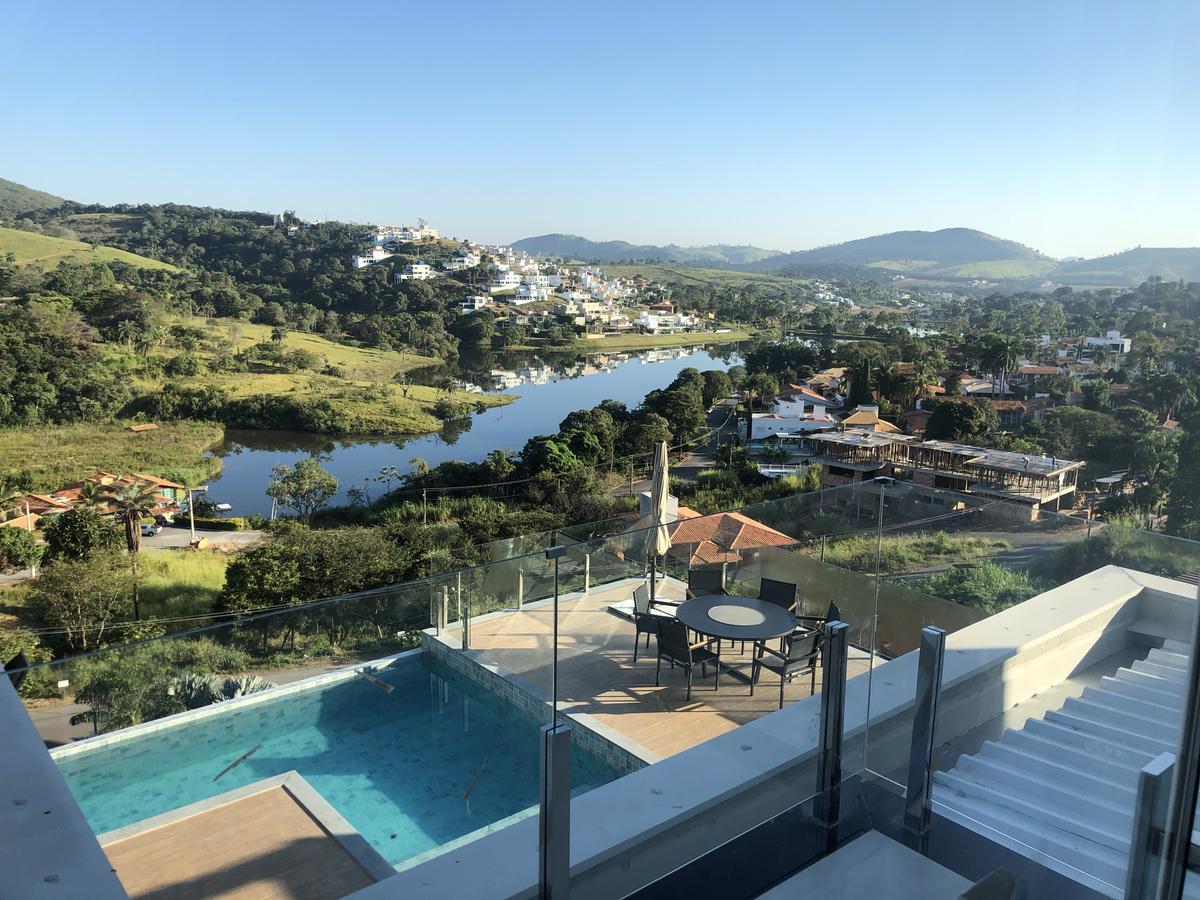 Suites De Luxo Paraiso De Minas Escarpas Capitolio Bagian luar foto